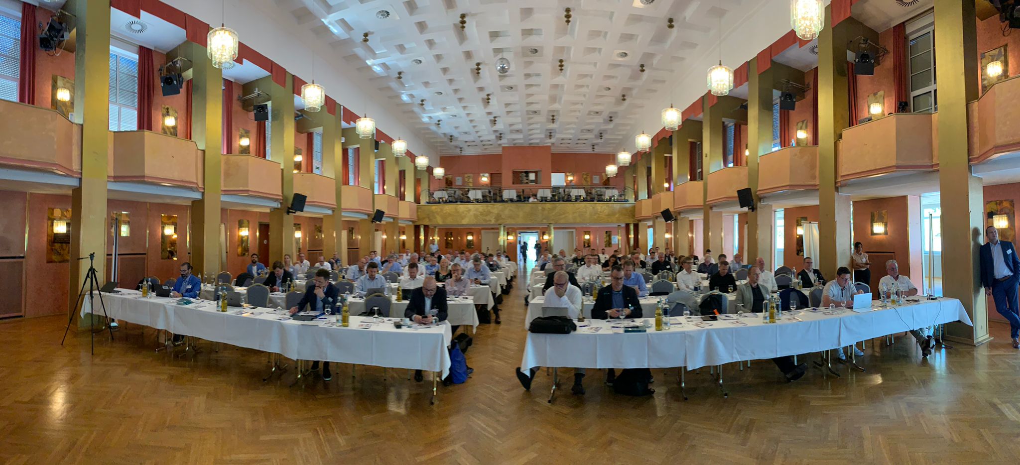 Kongress-Saal-Foto